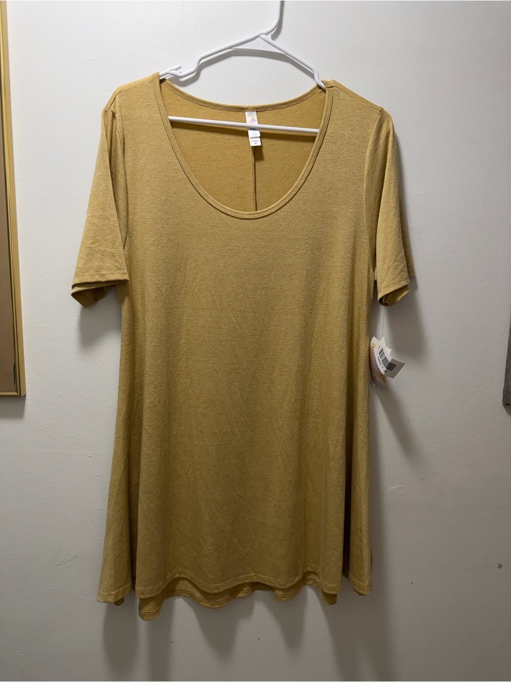 LuLaRoe Perfect T Short Sleeve Scoop Neck